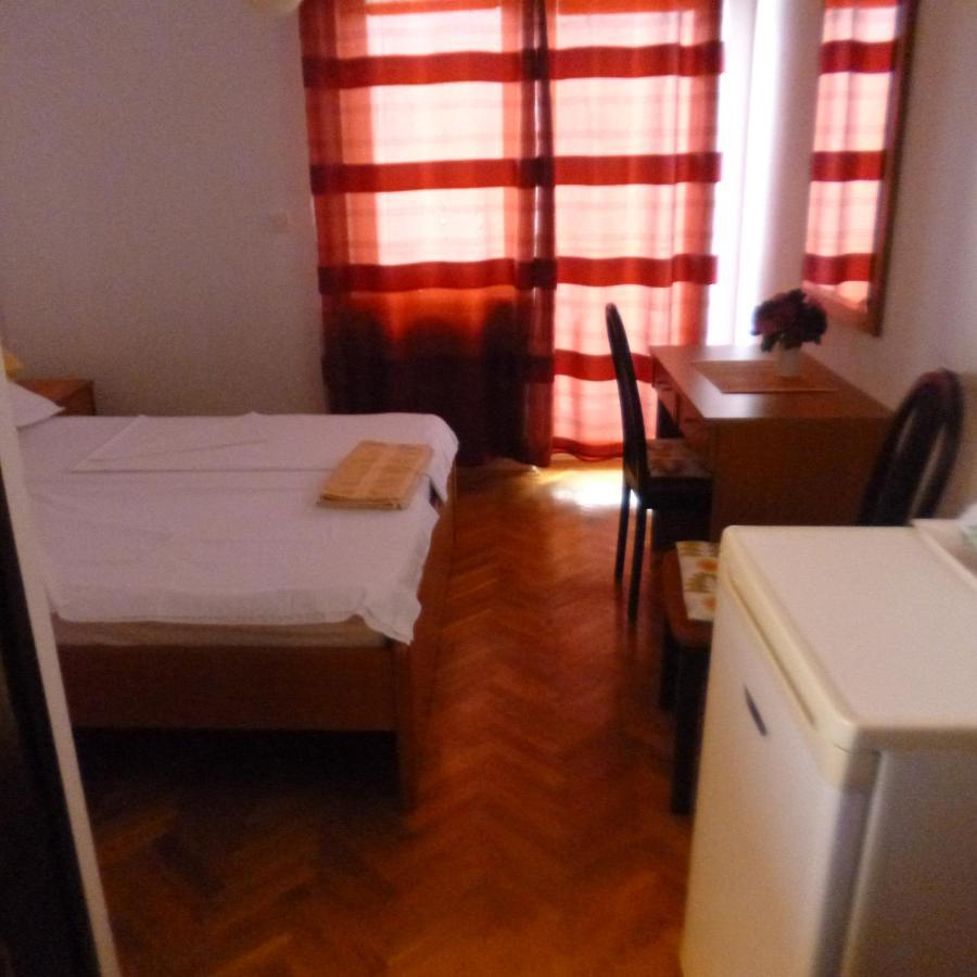 Hotel Haus Pehar Baška Voda Exterior foto